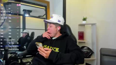 Snapshot of marcuscollins1_ chatting on November 13, 2025, 2:49 pm Marcus online show from November 13, 2025, 2:49 pm