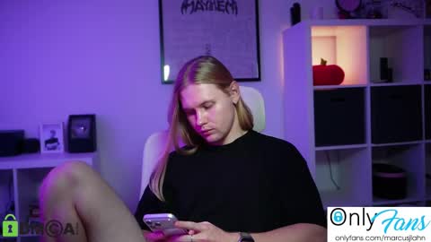 marcusjlahn online show from November 14, 2025, 1:04 am