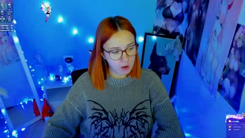 Snapshot of margaret_red chatting on December 16, 2024, 6:32 am Margaret online show from December 16, 2024, 6:32 am