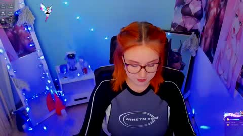 Snapshot of margaret_red chatting on December 20, 2024, 10:54 pm Margaret online show from December 20, 2024, 10:54 pm