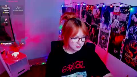 Snapshot of margaret_red chatting on September 9, 2025, 5:29 am Margaret online show from September 9, 2025, 5:29 am