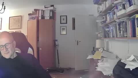 marginalie online show from December 6, 2024, 8:29 pm