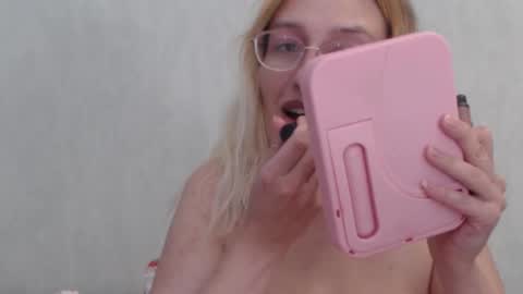margo_shine online show from October 6, 2025, 10:56 am