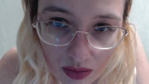 margo_shine online show from October 25, 2025, 4:13 pm