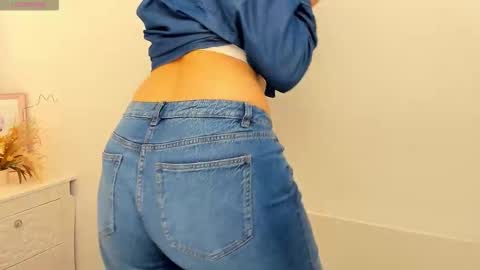 Snapshot of margobloom chatting on December 2, 2025, 5:24 am Margo online show from December 2, 2025, 5:24 am