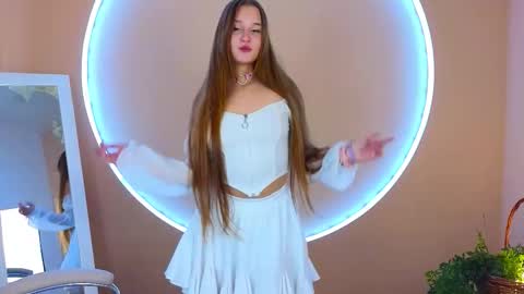 Snapshot of margoluxe_ chatting on October 11, 2025, 8:35 am Leah online show from October 11, 2025, 8:35 am