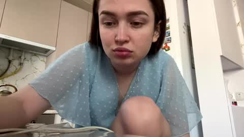 Chloe online show from May 6, 2026, 10:42 am