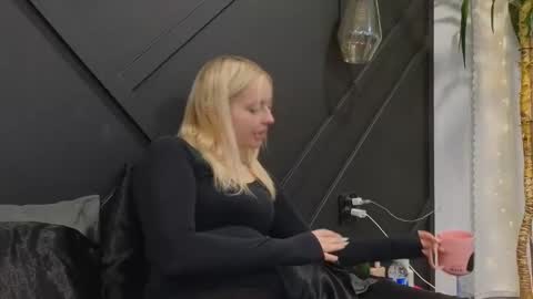 margot_robbie7 online show from January 29, 2025, 1:27 am