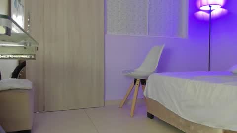 Meli-Mari  online show from November 20, 2025, 1:00 pm