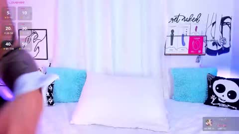 Snapshot of mari_sweett chatting on October 25, 2025, 6:13 pm Mari Sweett online show from October 25, 2025, 6:13 pm