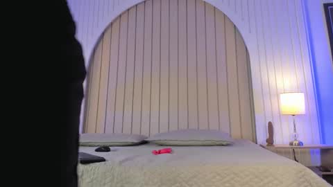 Maria  online show from December 3, 2025, 11:30 am