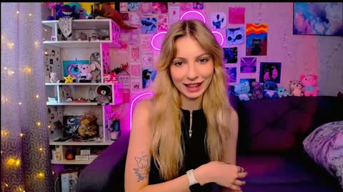 Snapshot of maria_hunt chatting on February 8, 2025, 3:30 am Maria online show from February 8, 2025, 3:30 am