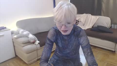 Snapshot of maria_lisica chatting on April 20, 2026, 2:53 pm Mari online show from April 20, 2026, 2:53 pm