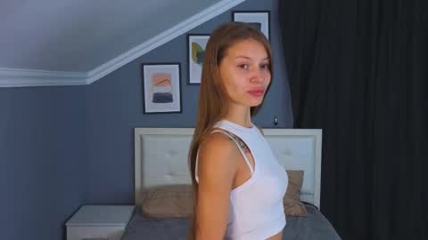 Snapshot of maria_malone chatting on September 17, 2025, 7:21 am Sofia online show from September 17, 2025, 7:21 am