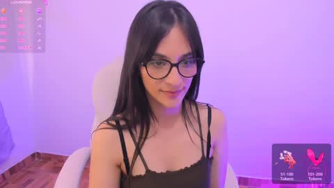 Snapshot of mariaan_m chatting on December 17, 2024, 8:21 pm Leidy online show from December 17, 2024, 8:21 pm