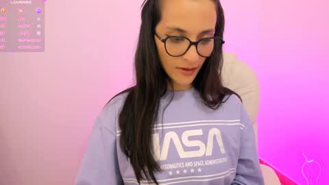 Snapshot of mariaan_m chatting on December 21, 2024, 7:38 pm Leidy online show from December 21, 2024, 7:38 pm