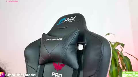 Snapshot of mariafer05 chatting on November 4, 2025, 6:18 pm Maria Fer online show from November 4, 2025, 6:18 pm