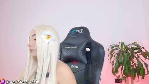 Maria Fer online show from April 13, 2026, 4:12 pm