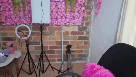 Snapshot of mariagh_ chatting on May 4, 2026, 7:32 pm Maria online show from May 4, 2026, 7:32 pm
