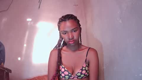 Maria online show from November 9, 2025, 2:43 am