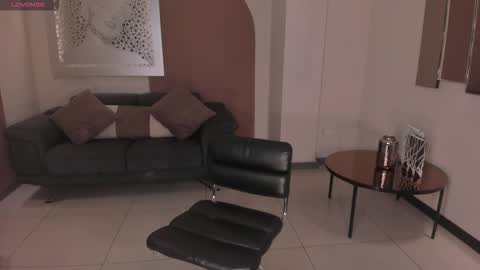 MARIA HERRERA  online show from October 21, 2025, 8:31 pm