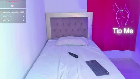 Snapshot of mariam_presley1 chatting on March 10, 2025, 12:51 am HELLO GUYS IM NEW online show from March 10, 2025, 12:51 am