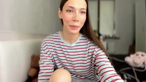 Mariam  online show from May 27, 2026, 5:48 am