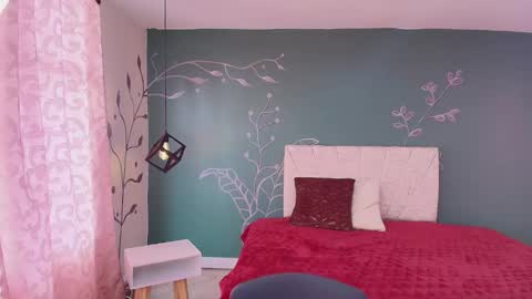 M A R I A N A online show from February 5, 2025, 7:53 pm