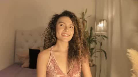 Marian online show from December 14, 2025, 2:39 am