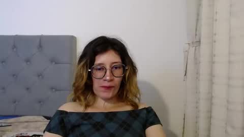 Mariana online show from December 23, 2024, 9:08 pm