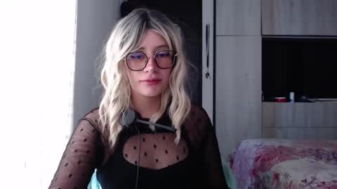 Mariana online show from September 24, 2025, 7:06 pm