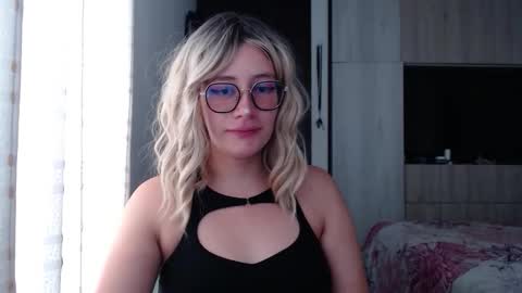 Mariana online show from September 30, 2025, 6:35 pm