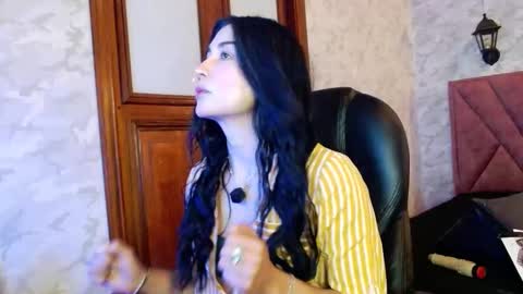 Mariana online show from December 20, 2025, 12:01 pm