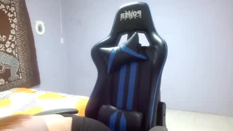 mariana995649 online show from March 5, 2025, 12:11 pm