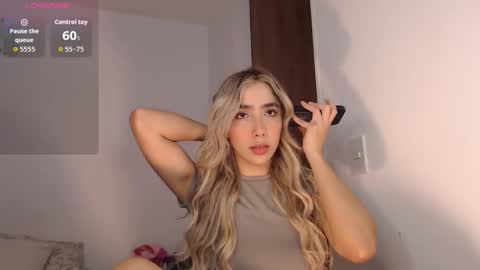 Mariana online show from December 3, 2025, 9:57 pm