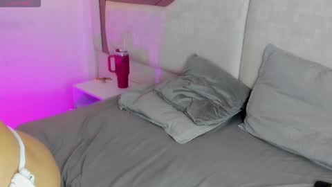 Snapshot of mariana_jhones_ chatting on October 15, 2025, 2:06 pm Mariana online show from October 15, 2025, 2:06 pm