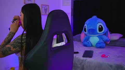 Mariana  online show from April 9, 2026, 11:37 am