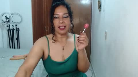 mariana_night online show from April 27, 2026, 4:43 am