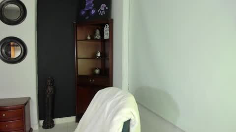 Snapshot of mariana_owen chatting on December 11, 2024, 11:00 pm online show from December 11, 2024, 11:00 pm