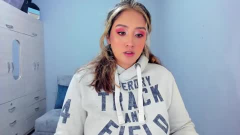 Snapshot of mariana_owen chatting on March 6, 2025, 3:24 am online show from March 6, 2025, 3:24 am