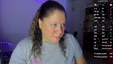 Snapshot of mariana_smittt chatting on October 15, 2025, 6:02 am Independent Model online show from October 15, 2025, 6:02 am