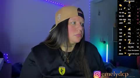 Snapshot of mariana_smittt chatting on February 8, 2026, 9:40 pm Independent Model online show from February 8, 2026, 9:40 pm