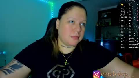 Snapshot of mariana_spellman chatting on June 17, 2026, 6:05 am Emely online show from June 17, 2026, 6:05 am