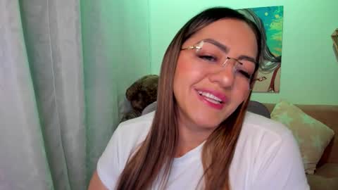 Mariana Lopez online show from October 18, 2025, 2:03 am