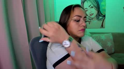 Mariana Lopez online show from February 5, 2026, 1:21 am