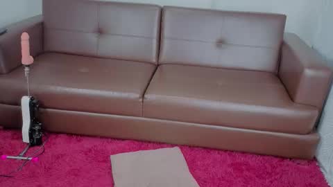 Mariana  online show from November 21, 2025, 2:10 am