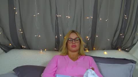 Maria online show from November 26, 2025, 11:11 am