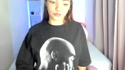 Mariangel online show from November 1, 2025, 1:07 am