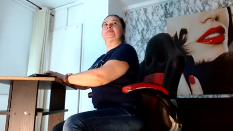 Snapshot of mariani_smith chatting on September 16, 2025, 12:06 pm Mariani online show from September 16, 2025, 12:06 pm