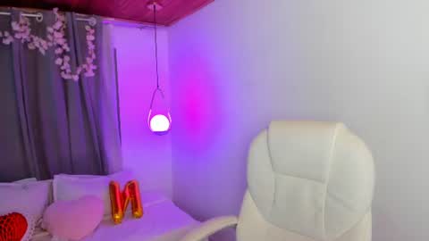 marianiitaa online show from July 4, 2026, 4:07 am